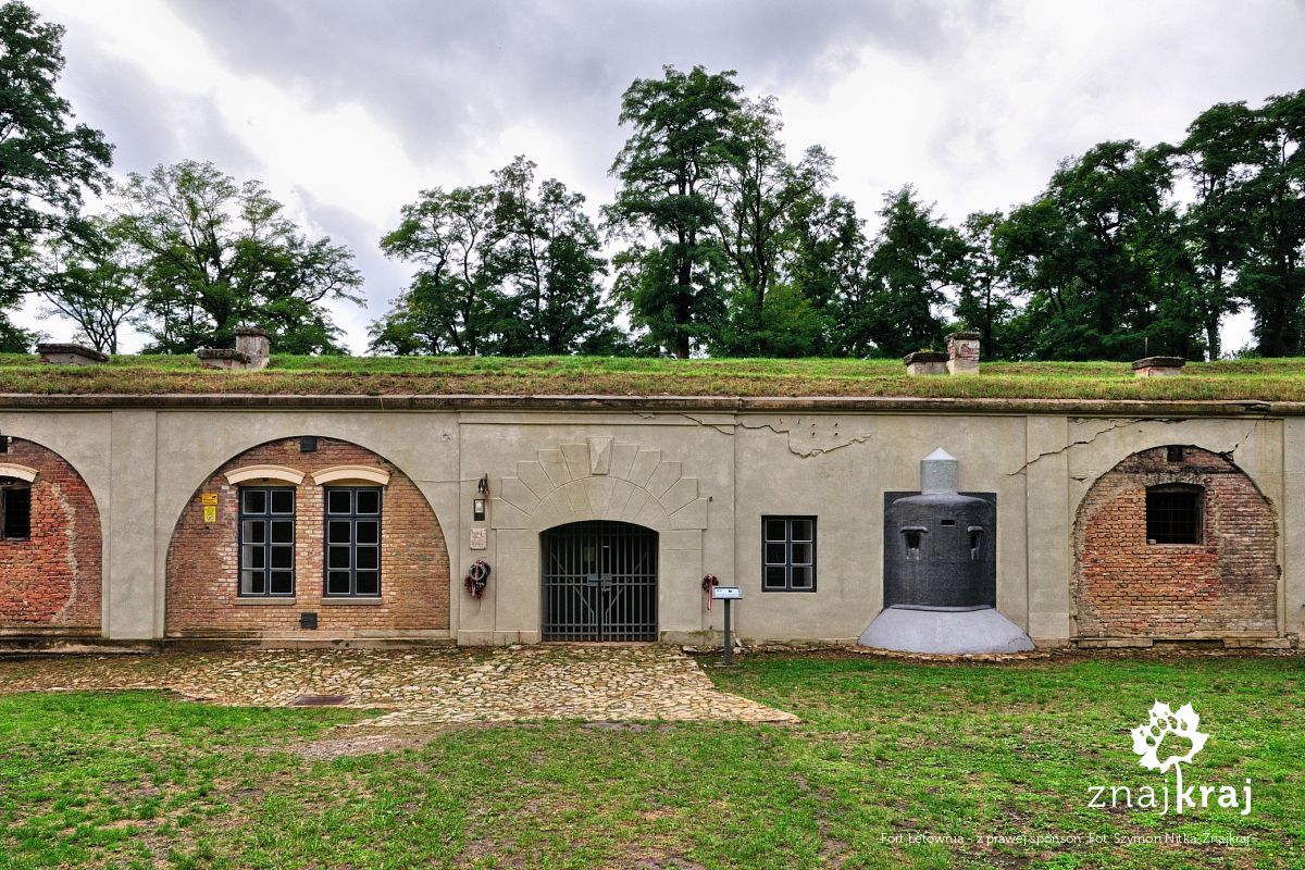 Fort Łętownia - z prawej sponson