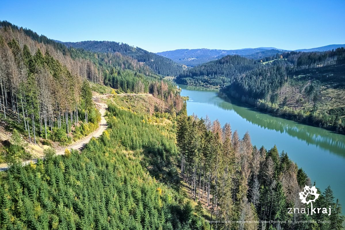 Fragment szlaku rowerowego nad Nową Bystrzycą