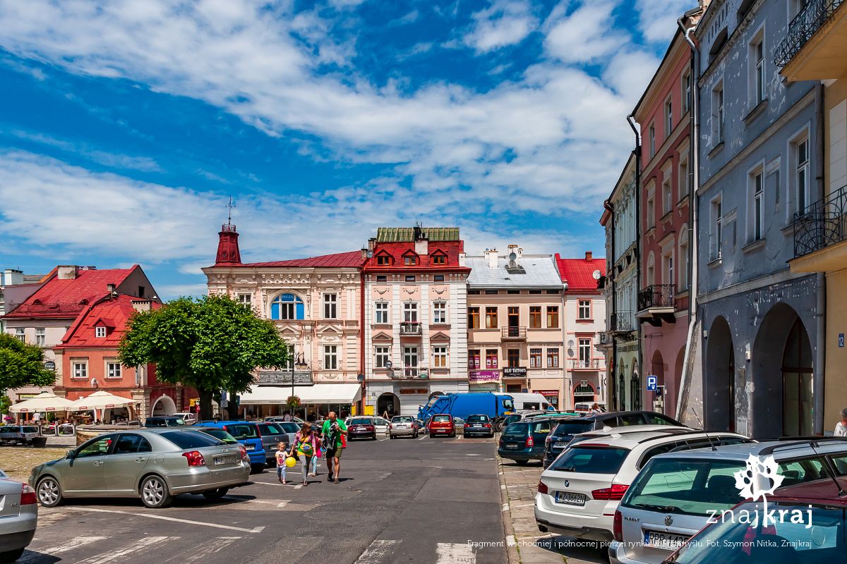 Fragment wschodniej i północnej pierzei rynku w Przemyślu