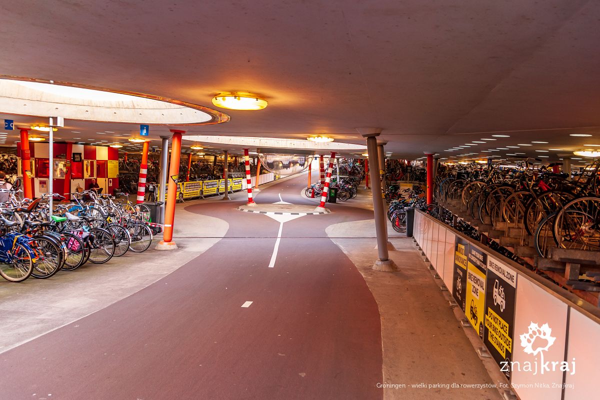 Groningen - wielki parking dla rowerzystów