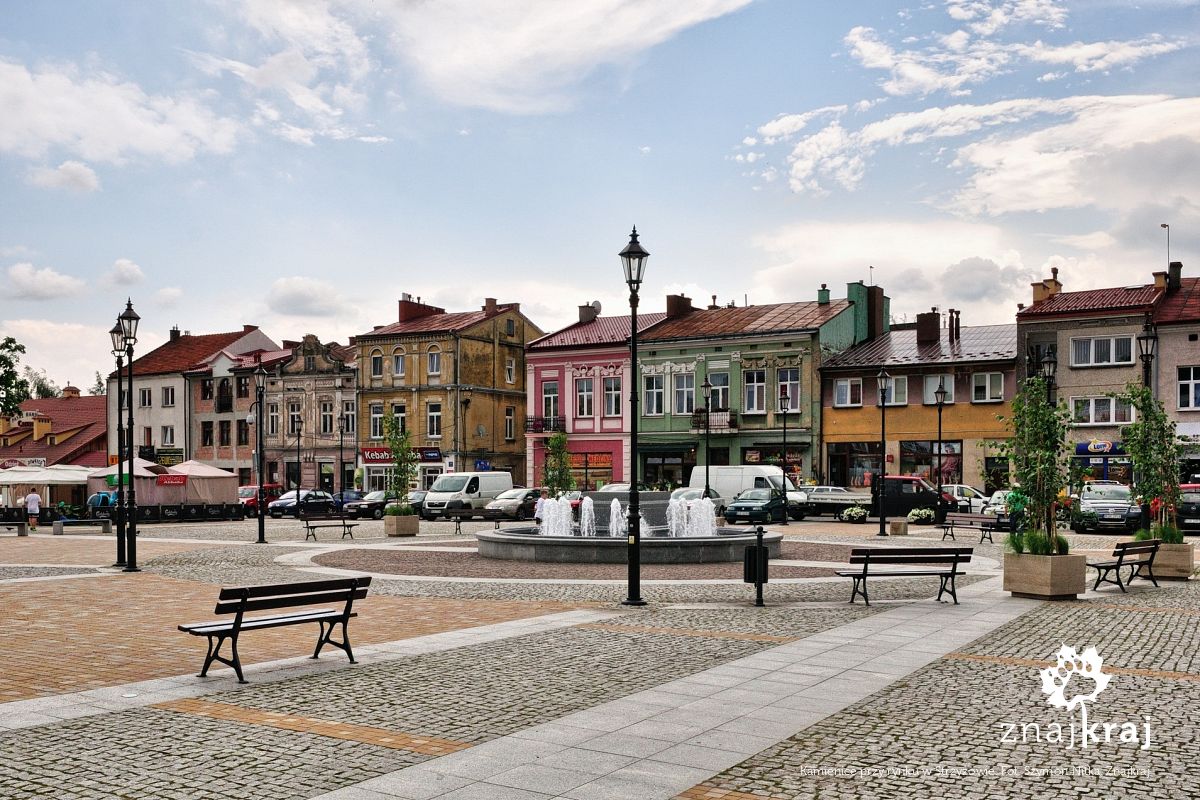 Kamienice przy rynku w Strzyżowie