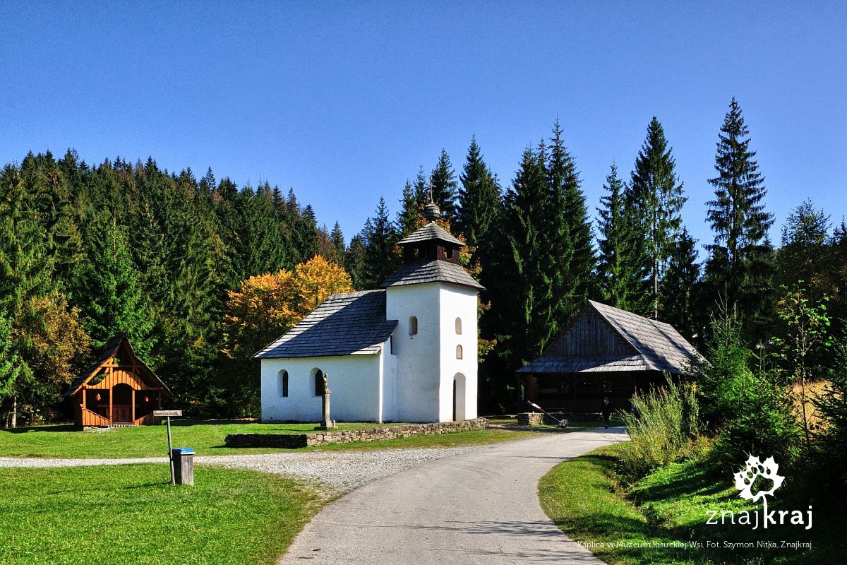 Kaplica w Muzeum Kisuckiej Wsi
