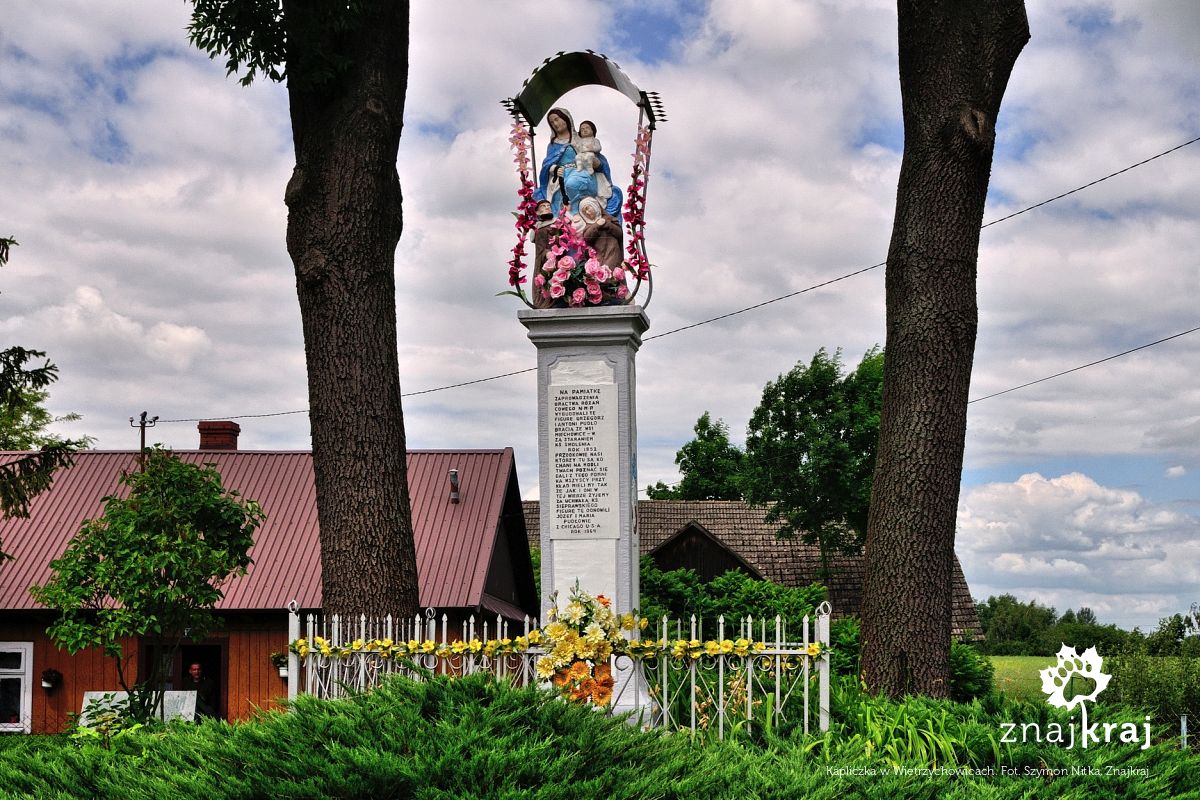 Kapliczka w Wietrzychowicach