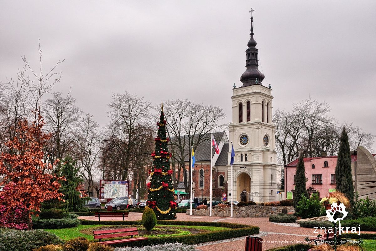 Kościół przy rynku w Uniejowie Kościół przy rynku w Uniejowie