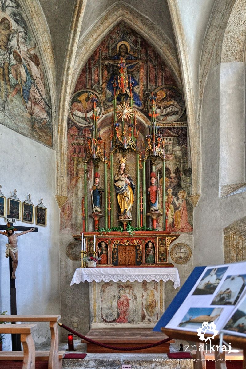 Kościółek w Tubre Kościółek w Tubre