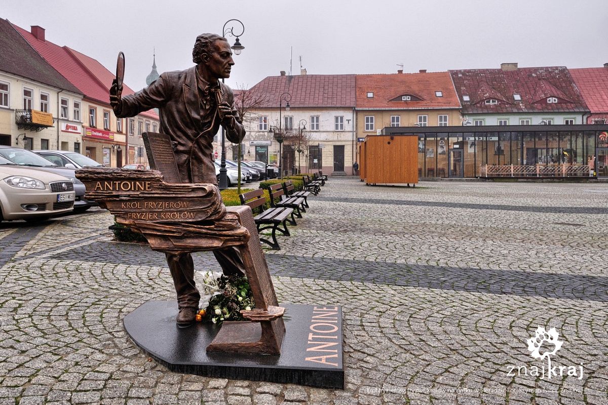 Król fryzjerów, fryzjer królów na rynku w Sieradzu Król fryzjerów, fryzjer królów na rynku w Sieradzu