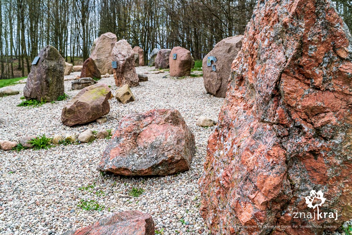 Lapidarium geologiczne na Dylewskiej Górze