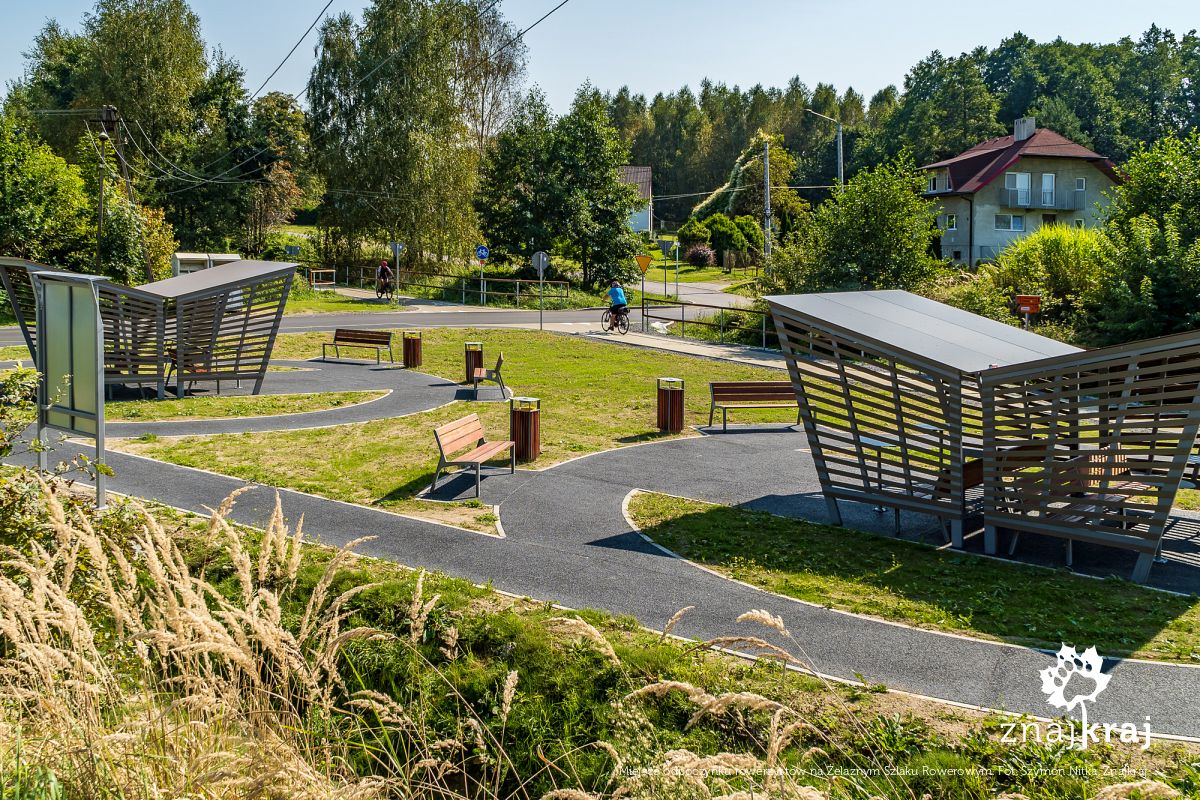 Miejsce odpoczynku rowerzystów na Żelaznym Szlaku Rowerowym