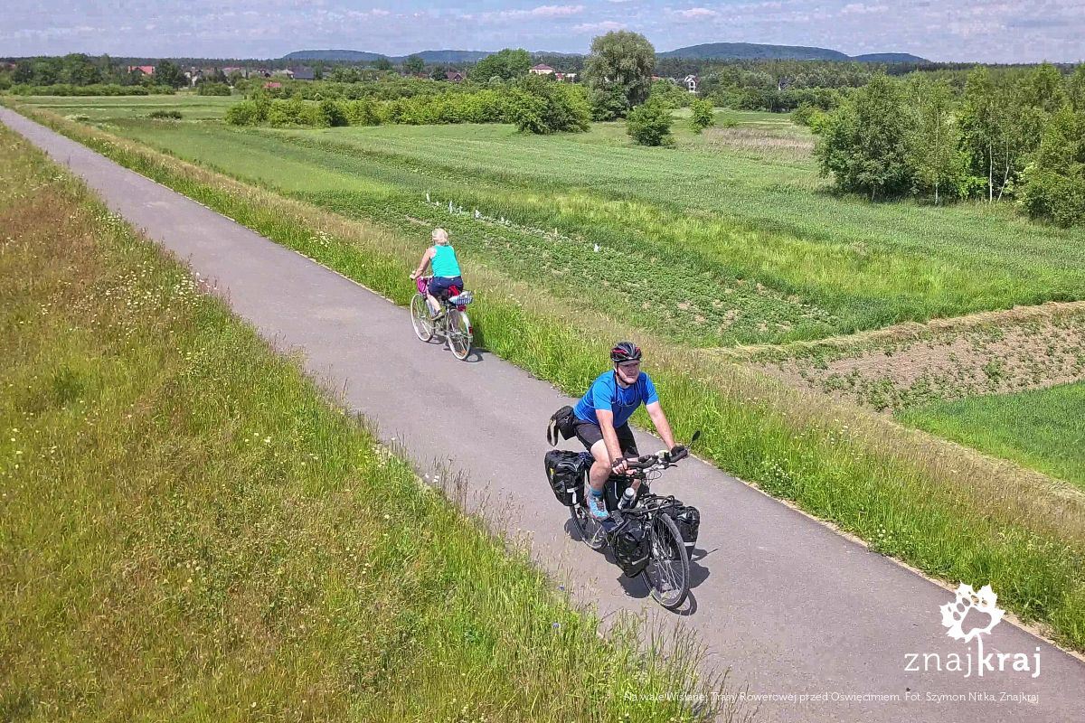 Na wale Wiślanej Trasy Rowerowej przed Oświęcimiem