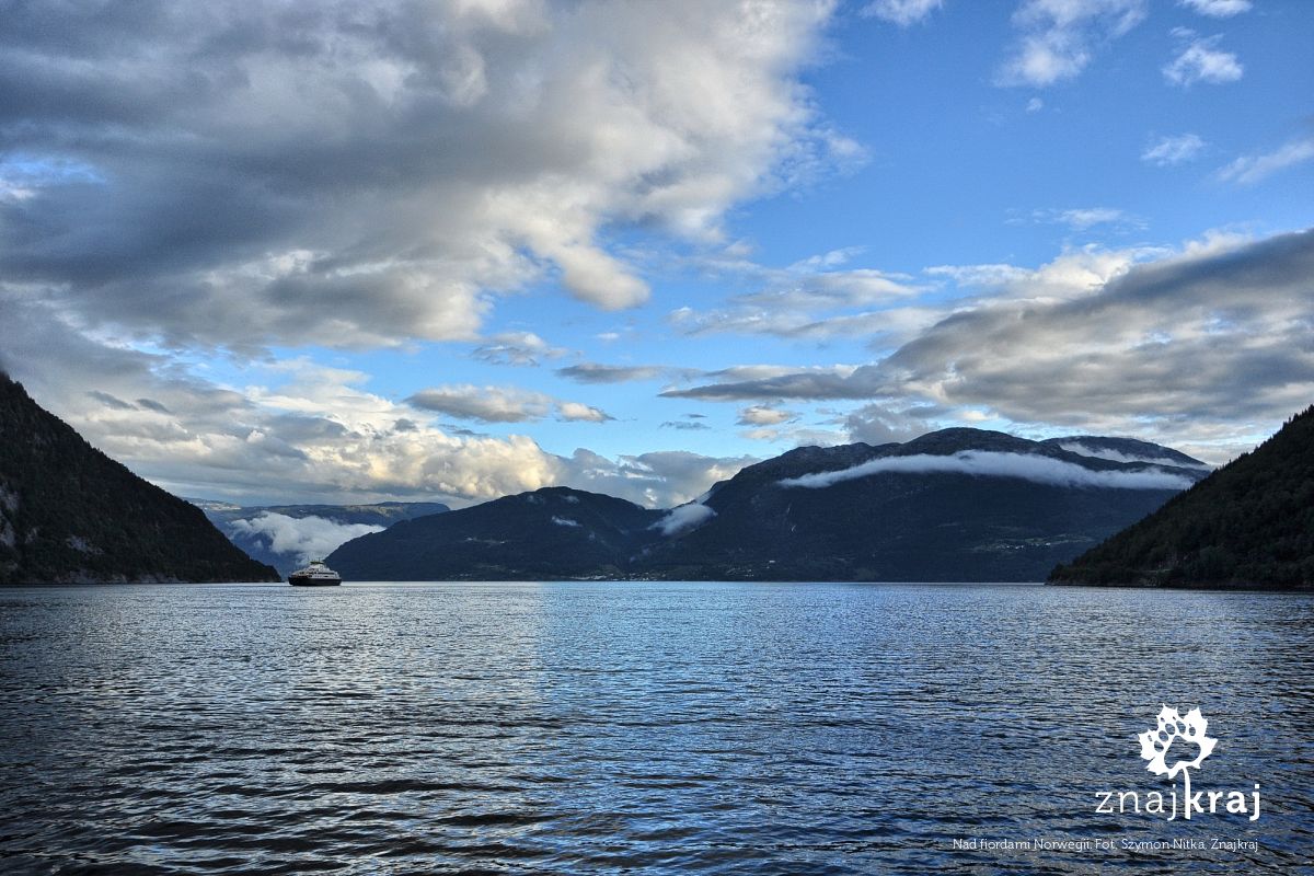 Nad fiordami Norwegii Nad fiordami Norwegii