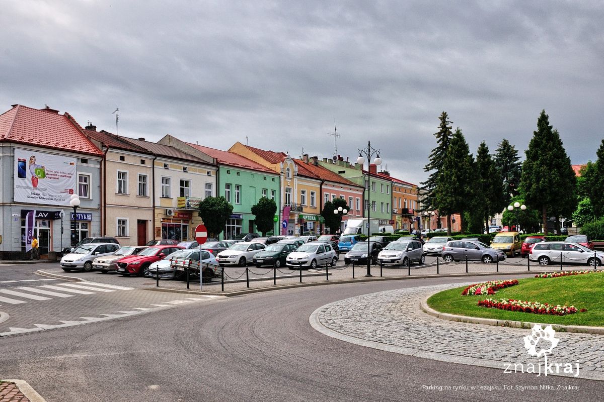 Parking na rynku w Leżajsku