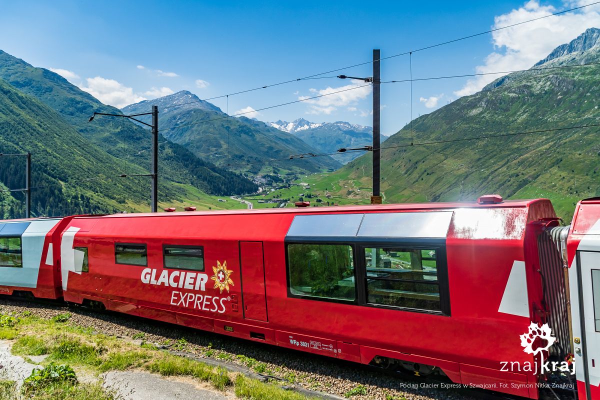 Pociąg Glacier Express w Szwajcarii