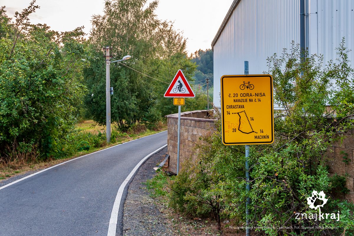 Początek drogi rowerowej w Czechach