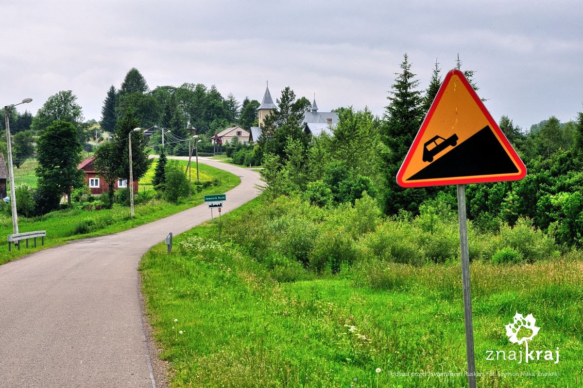 Podjazd przed Jawornikiem Ruskim