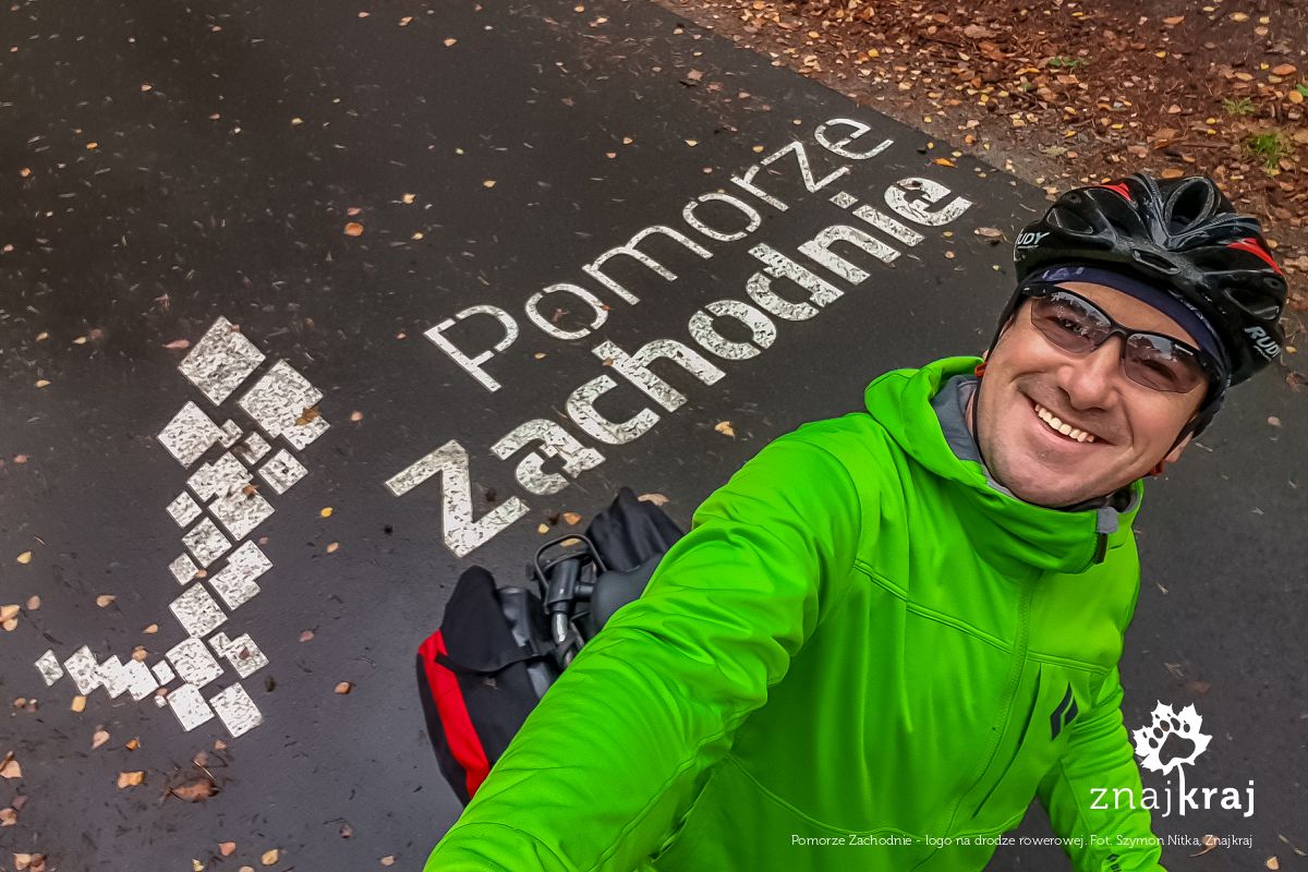 Pomorze Zachodnie - logo na drodze rowerowej