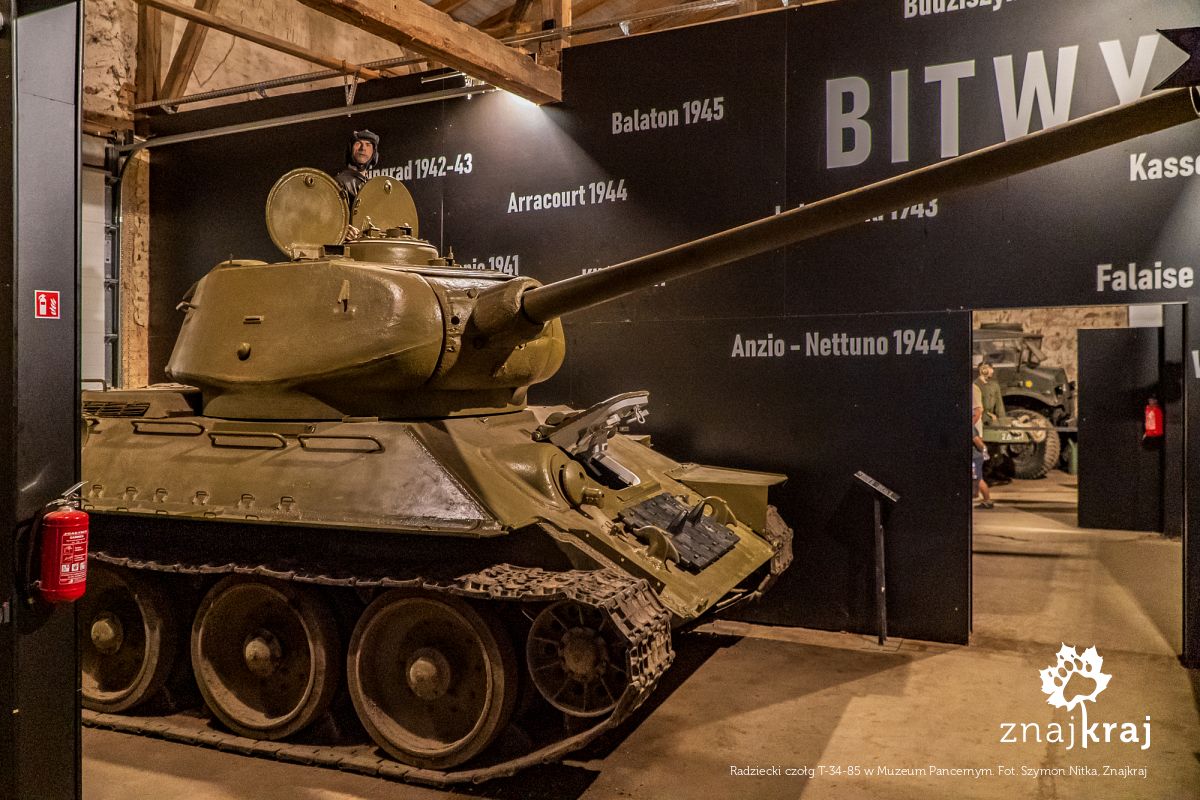 Radziecki czołg T-34-85 w Muzeum Pancernym