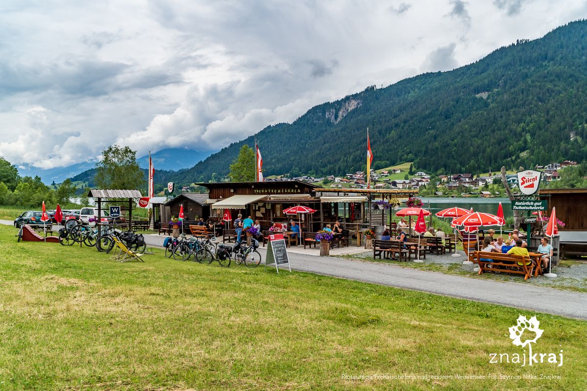 Restauracja Tschatscheleria nad jeziorem Weissensee