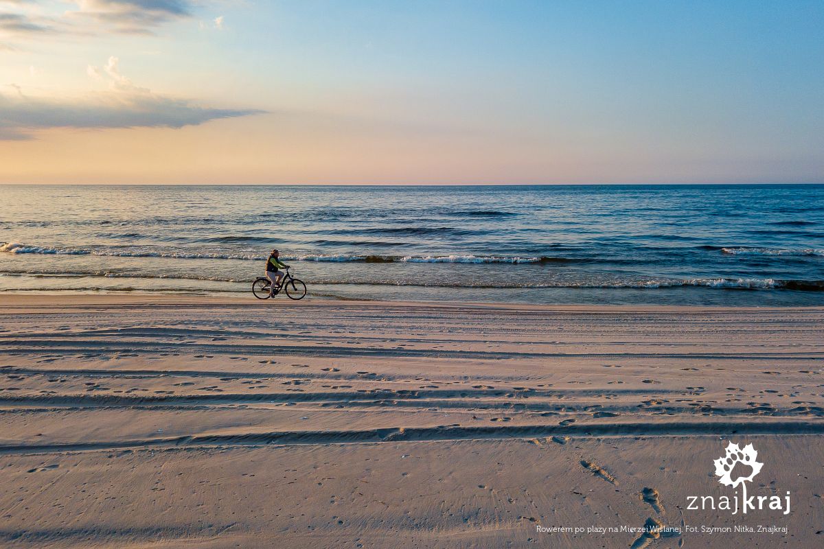 Rowerem po plaży na Mierzei Wiślanej