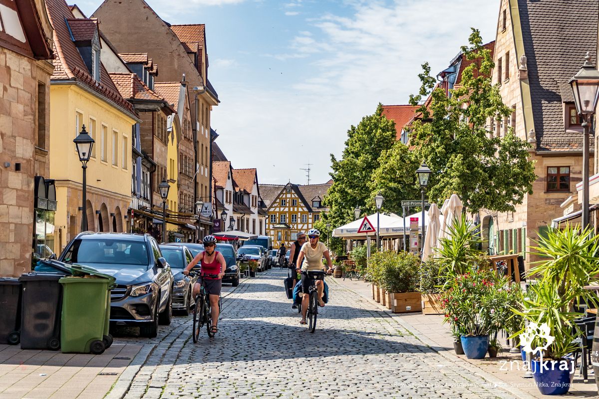 Rowerzyści na Gustavstrasse w Fürth