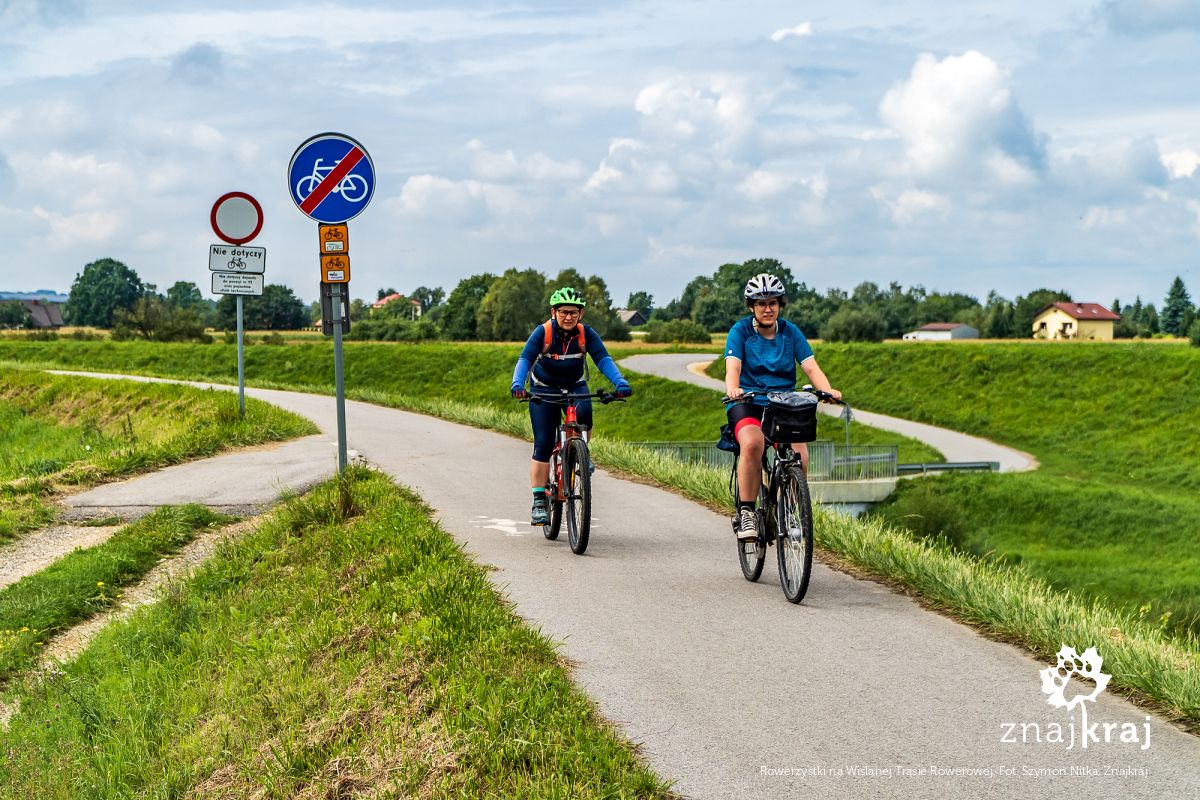 Rowerzystki na Wiślanej Trasie Rowerowej