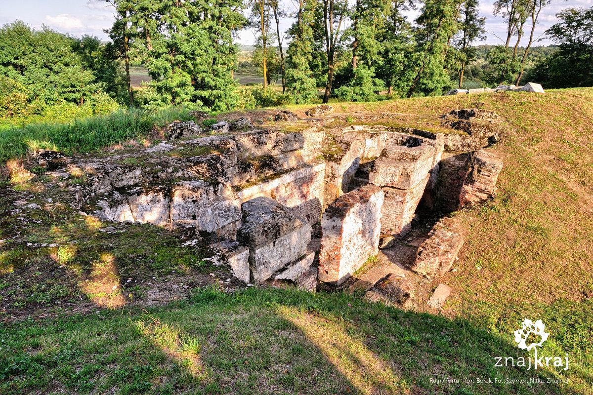 Ruina fortu - fort Borek
