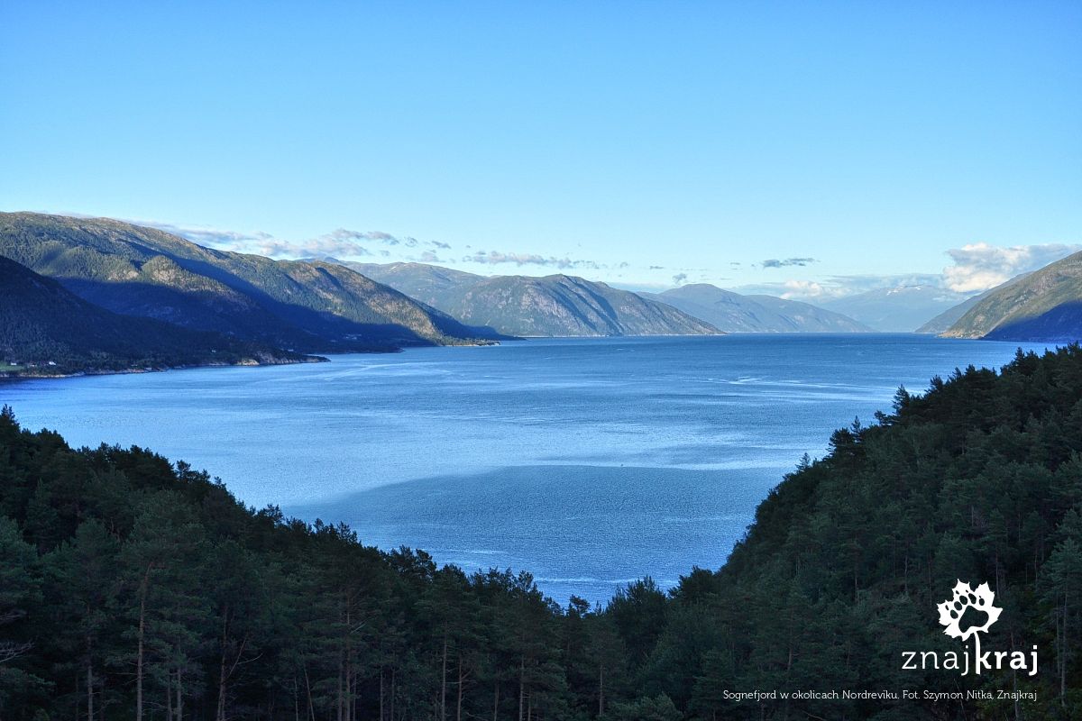Sognefjord w okolicach Nordreviku Sognefjord w okolicach Nordreviku