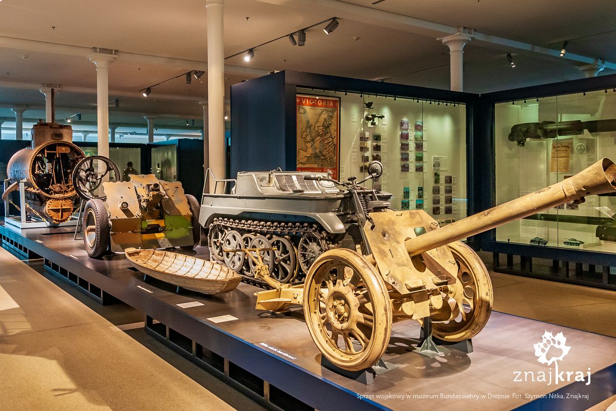 Sprzęt wojskowy w muzeum Bundeswehry w Dreźnie