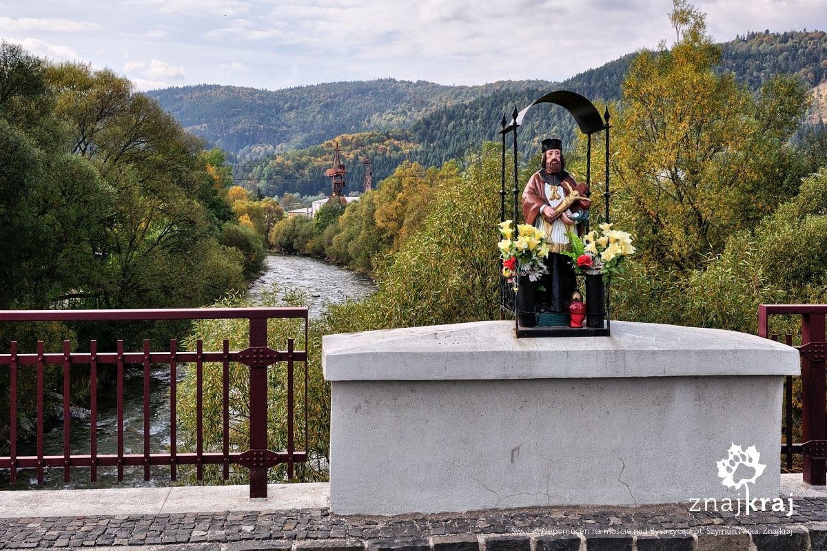 Św. Jan Nepomucen na moście nad Bystrzycą