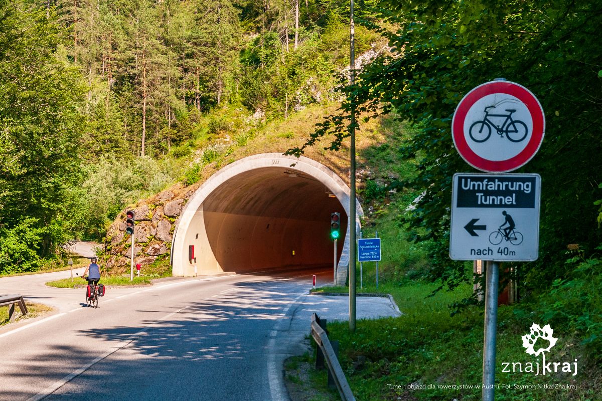 Tunel i objazd dla rowerzystów w Austrii