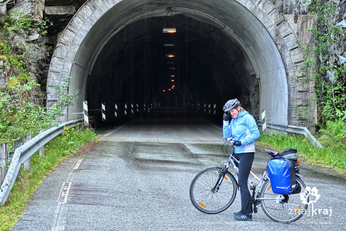 Tunel rowerowo-pieszy między Vadheim a Nordrevikiem Tunel rowerowo-pieszy między Vadheim a Nordrevikiem