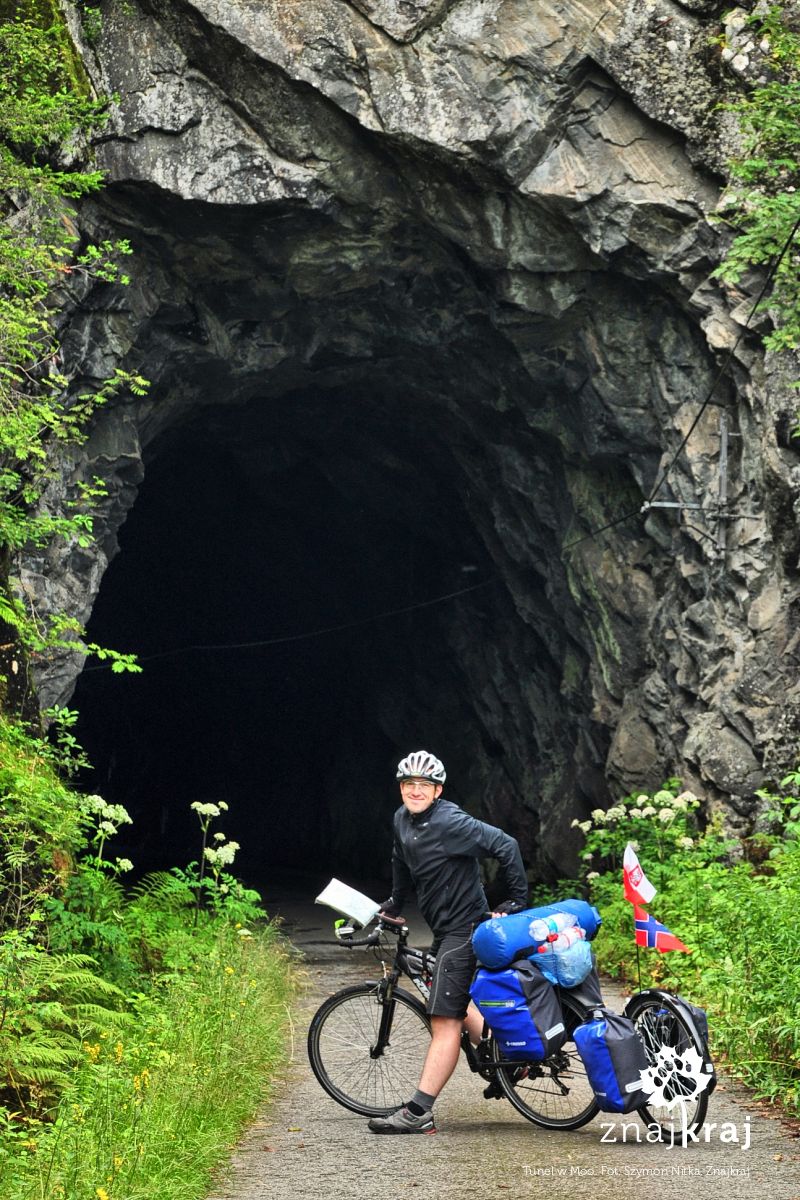 Tunel w Moo Tunel w Moo