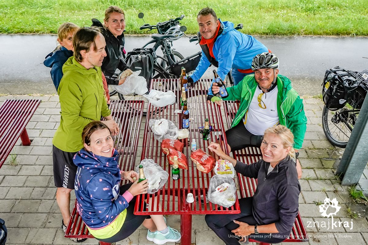 Urodzinowa impreza przy szlaku rowerowym