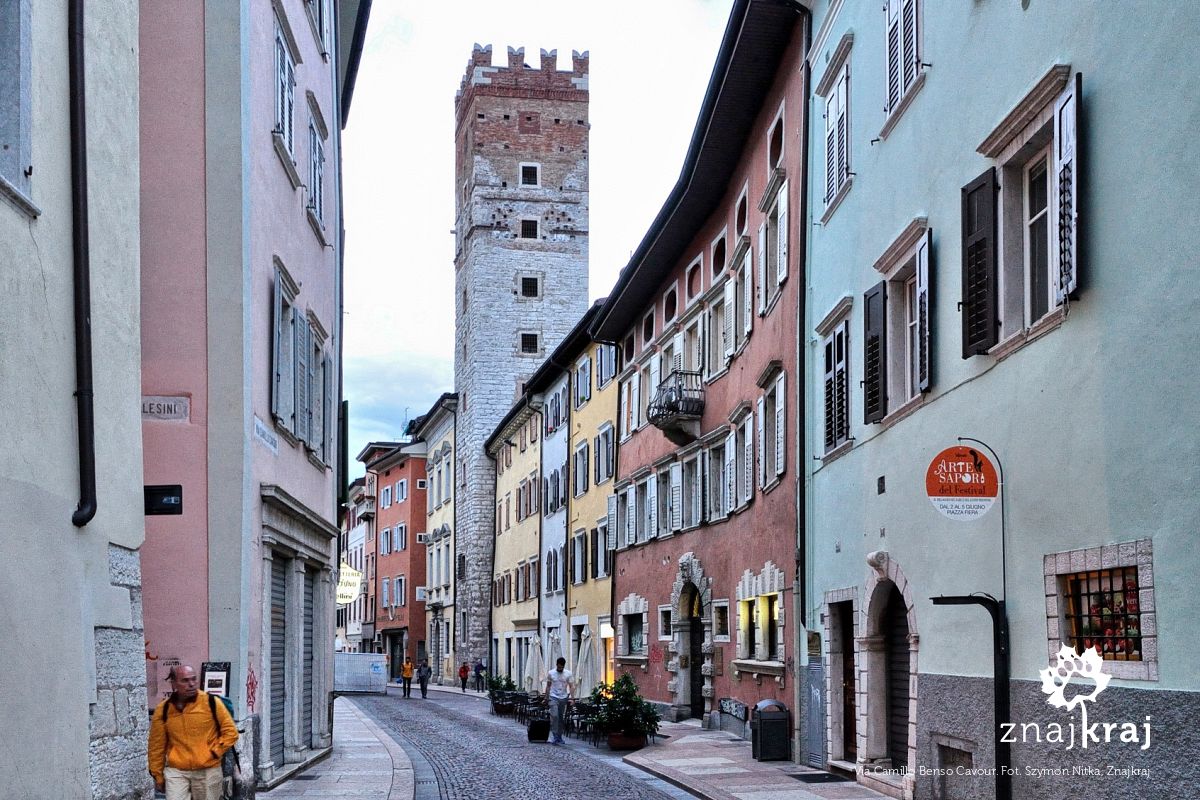 Via Camillo Benso Conte Di Cavour Cernusco Sul Naviglio Mi Via Camillo Benso Cavour | Znajkraj!