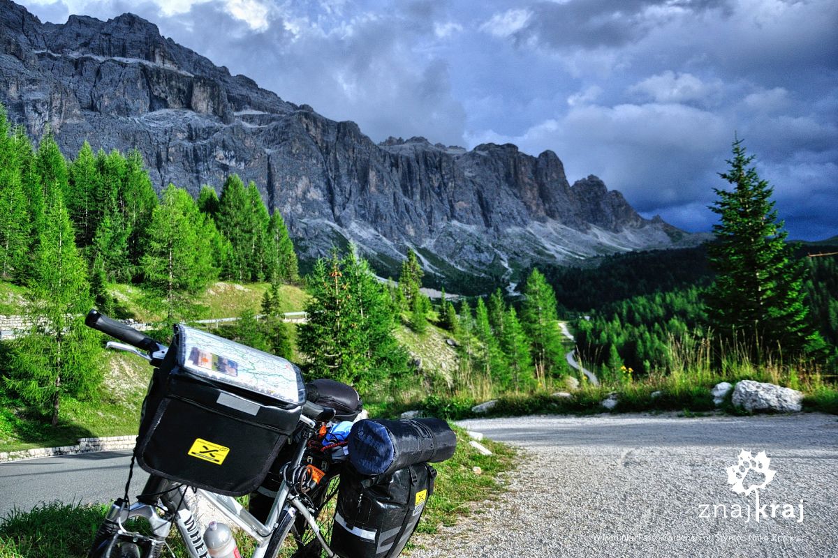 W kierunku Passo Gardena W kierunku Passo Gardena