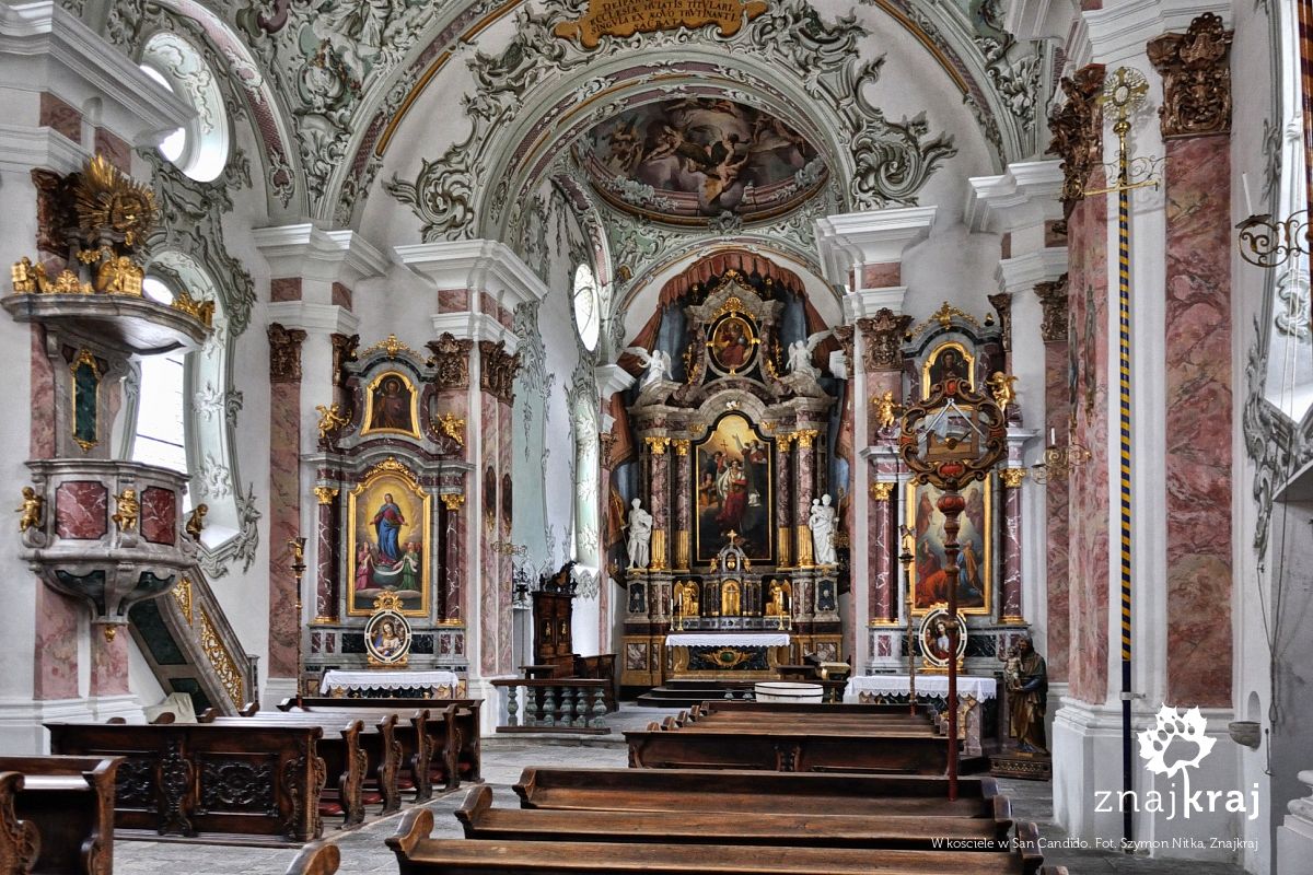 W kościele w San Candido W kościele w San Candido