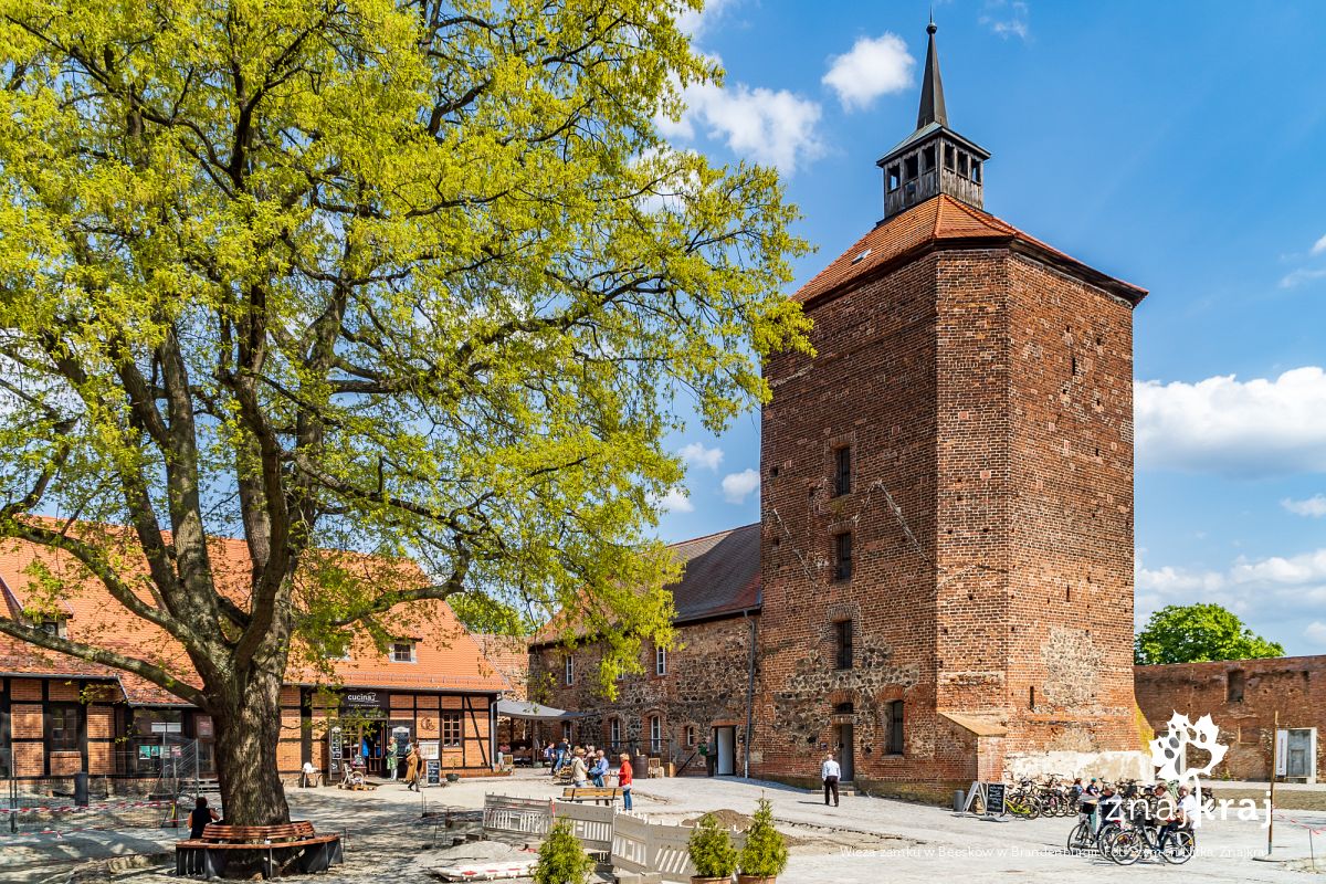 Wieża zamku w Beeskow w Brandenburgii