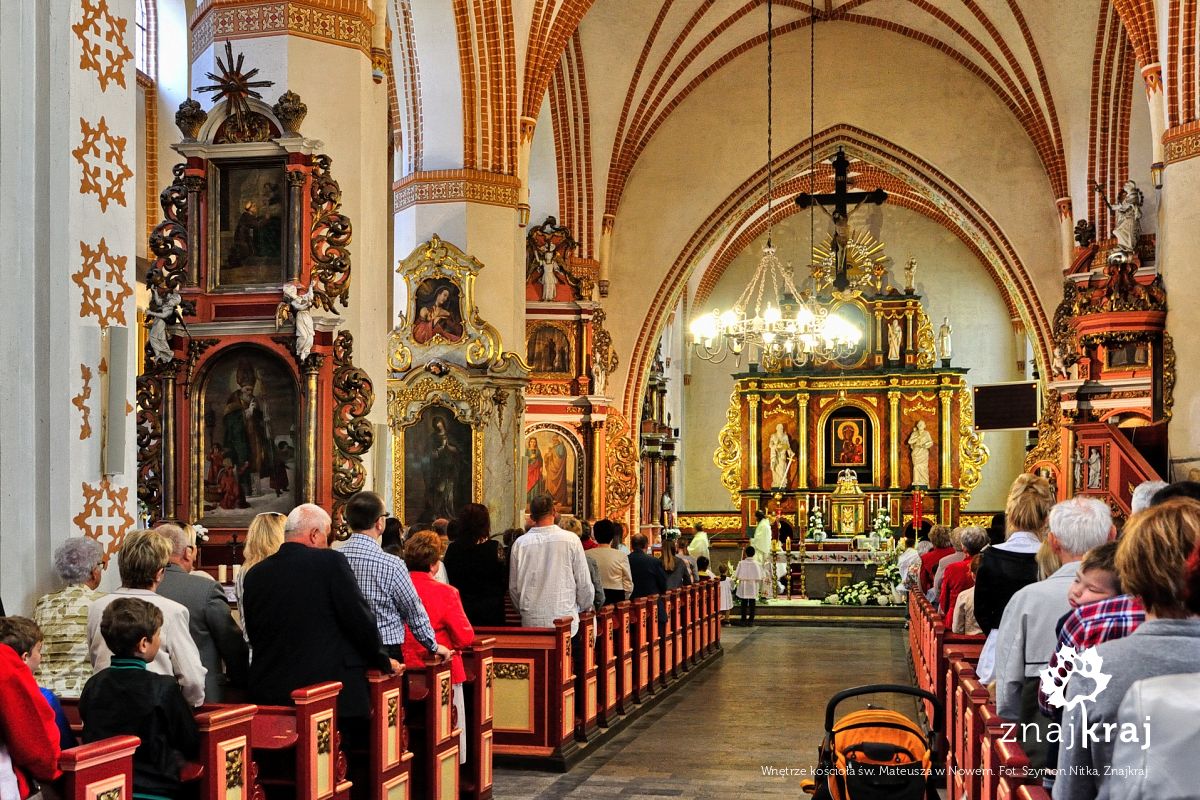 Wnętrze kościoła św. Mateusza w Nowem