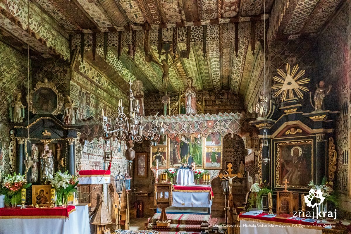 Wnętrze kościoła św. Michała Archanioła w Dębnie