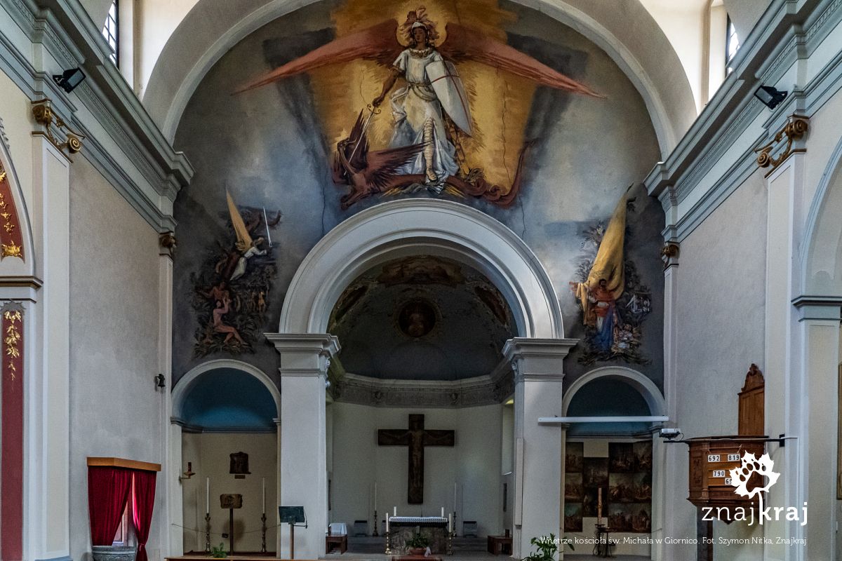 Wnętrze kościoła św. Michała w Giornico