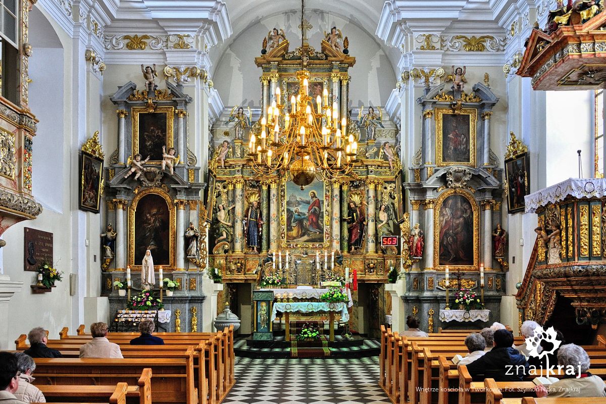 Wnętrze kościoła w Tworkowie Wnętrze kościoła w Tworkowie
