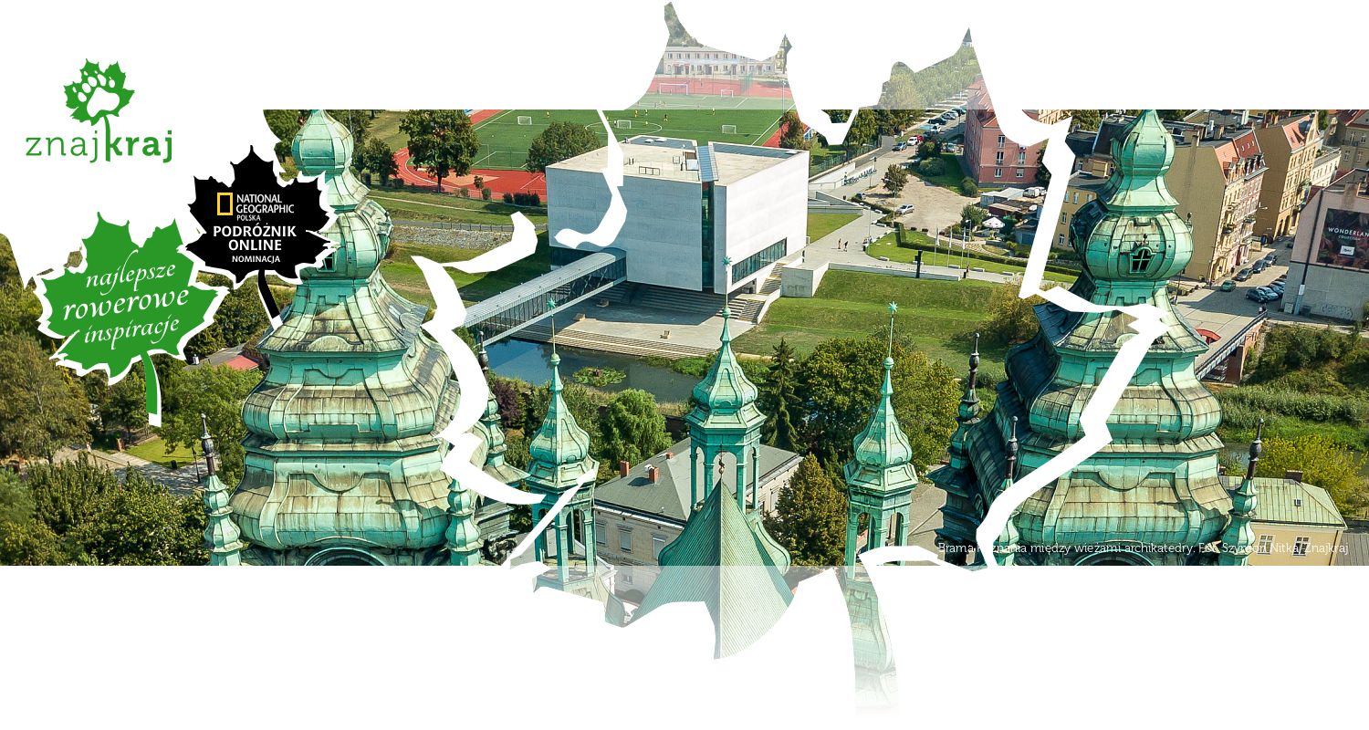 Brama Poznania między wieżami archikatedry