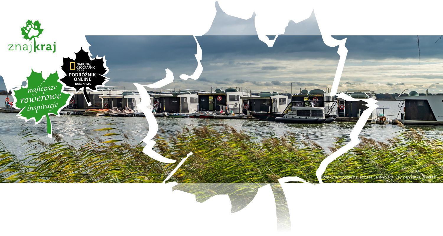 Domki na wodzie na jeziorze Jamno