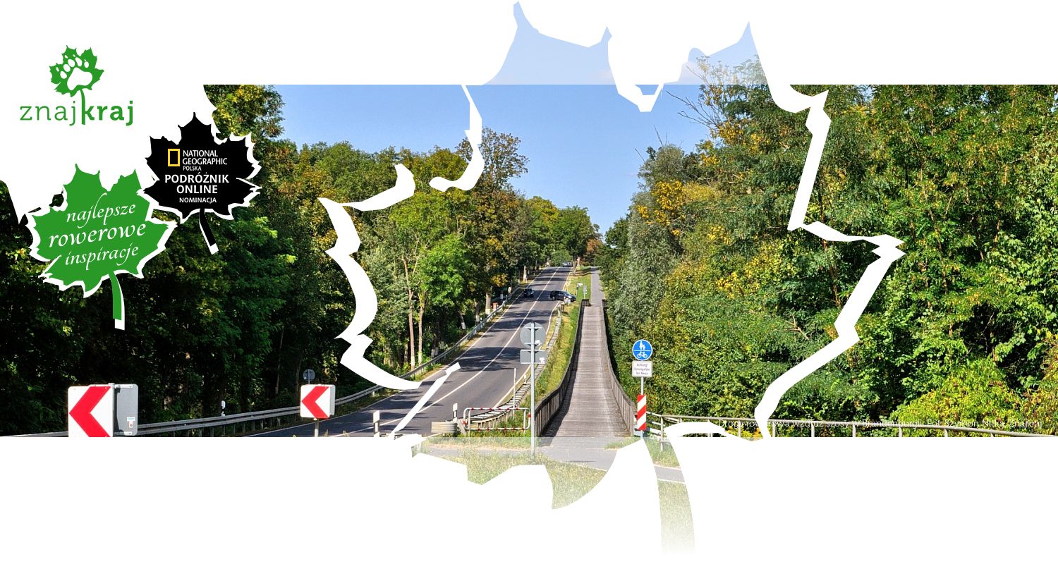 Droga rowerowa wzdłuż szosy w Brandenburgii