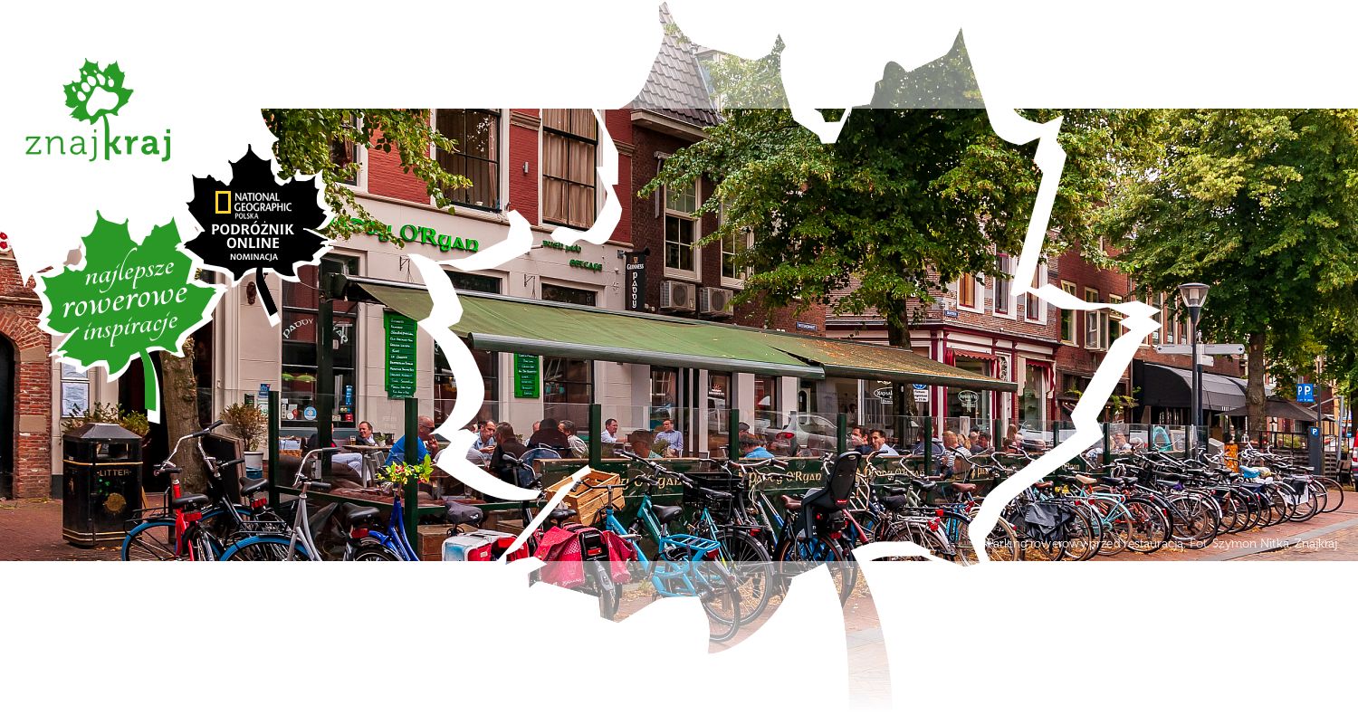 Parking rowerowy przed restauracją