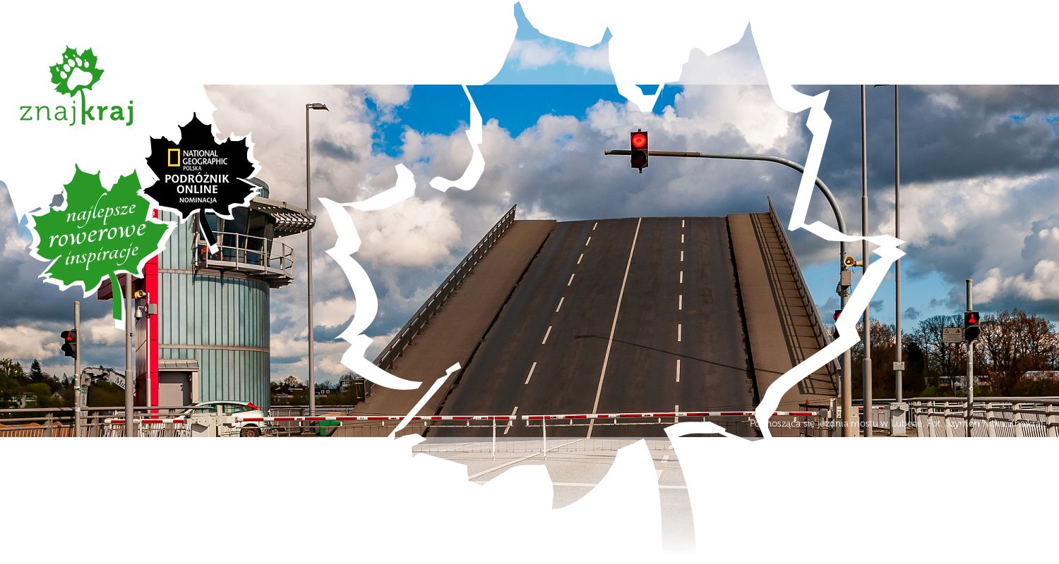 Podnosząca się jezdnia mostu w Lubece