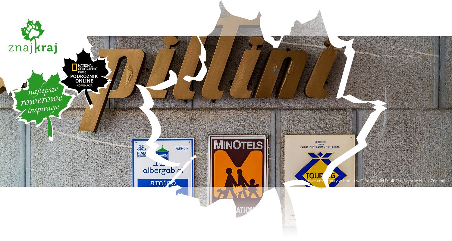 Rowerowe emblematy w hotelu w Gemonie del Friuli