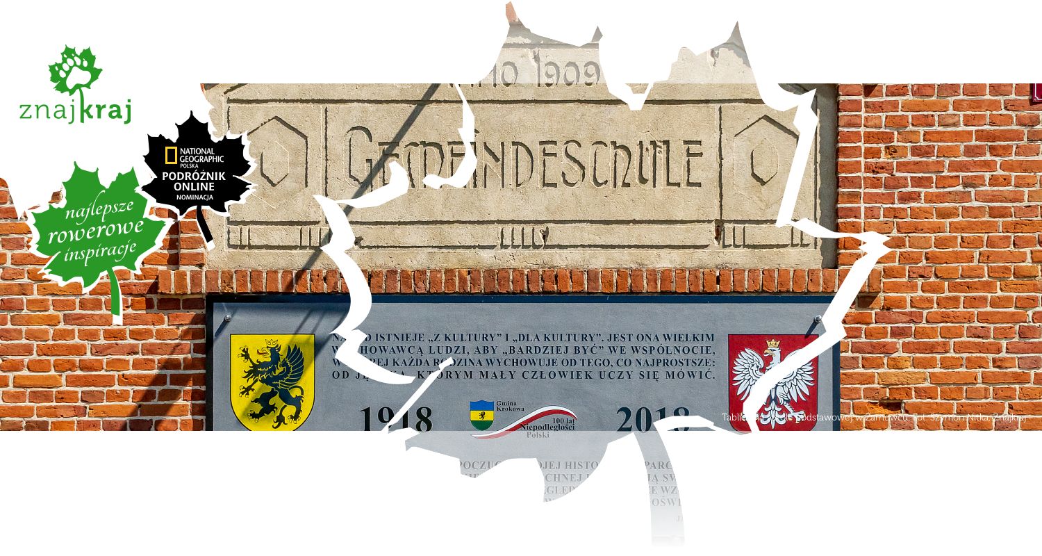 Tablice na szkole podstawowej w Żarnowcu