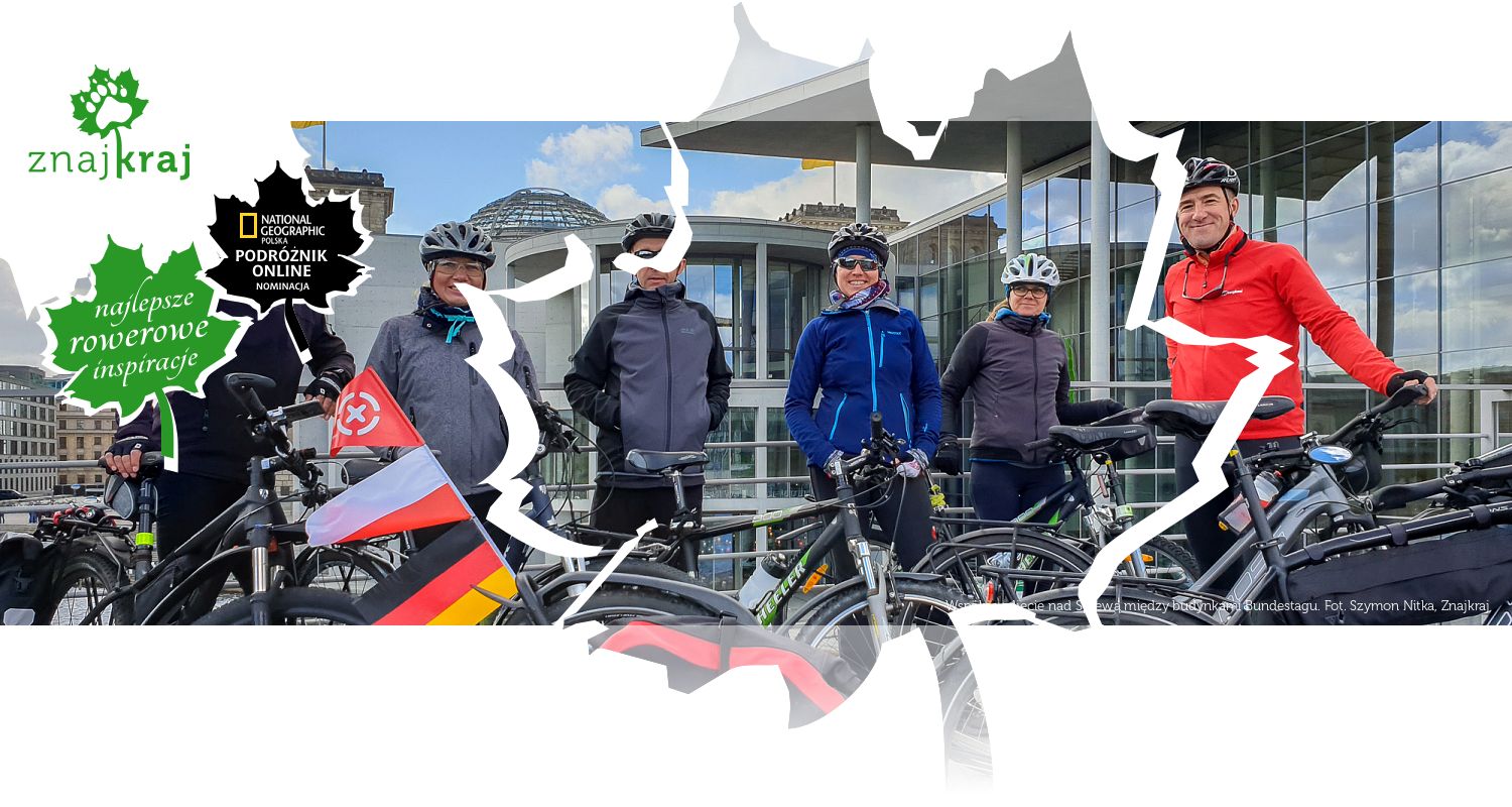 Wspólne zdjęcie nad Sprewą między budynkami Bundestagu