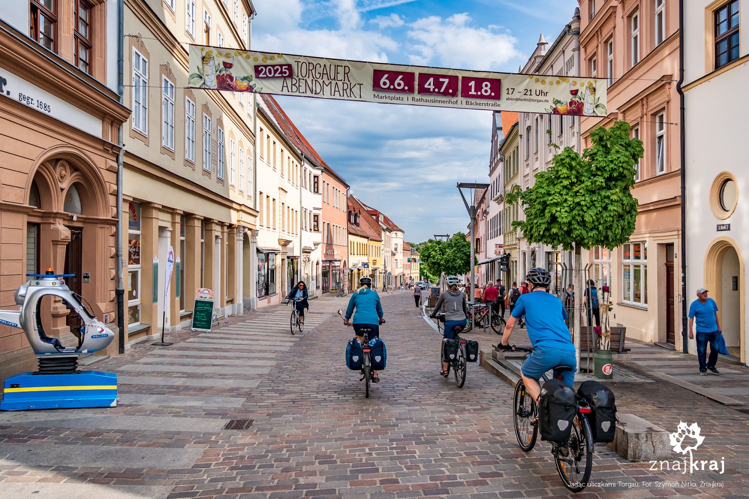 Jadąc uliczkami Torgau w Saksonii