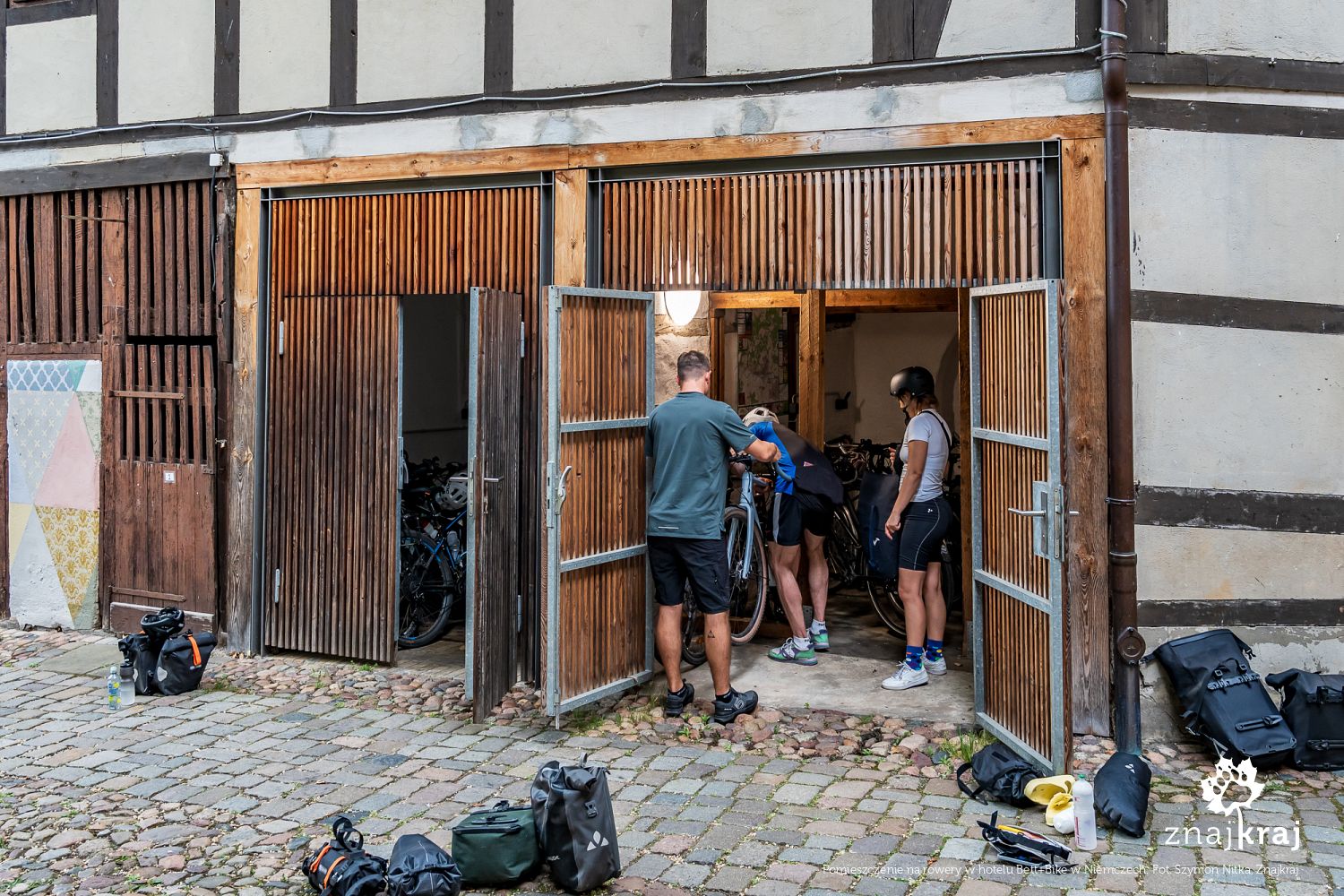 Pomieszczenie na rowery w hotelu Bett+Bike w Niemczech